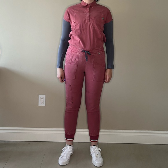 MEDICLO SCRUB SET MAUVE - Picture 8 of 11